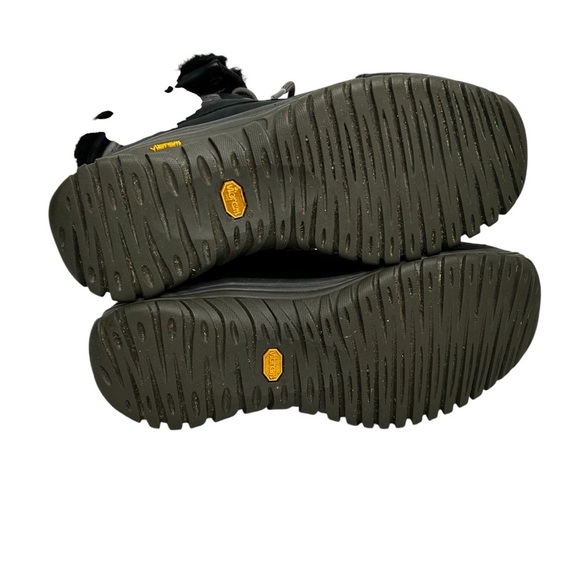 UGG Black Leather & Plaid Adirondack II Vibrum Waterproof Winter Boots Sz 8.5 - Picture 8 of 14